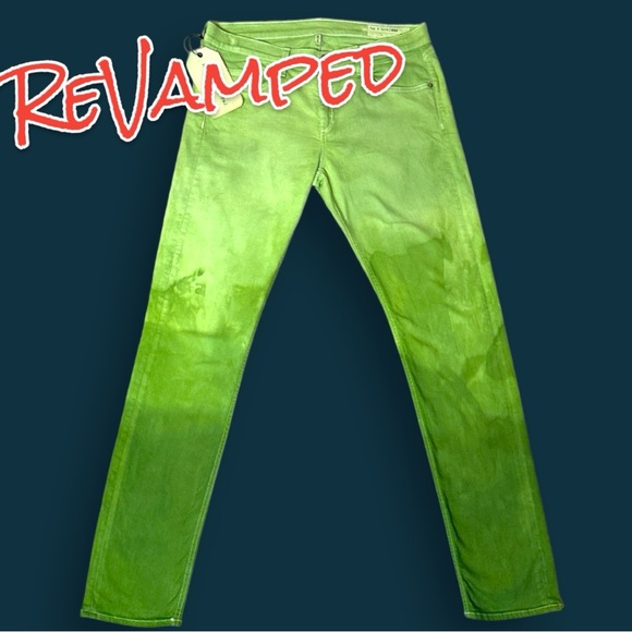 🎉HOST PICK!🎉NWT Originally White Boyfriend Skinny in Ombré Green. Size 30 - Picture 2 of 12